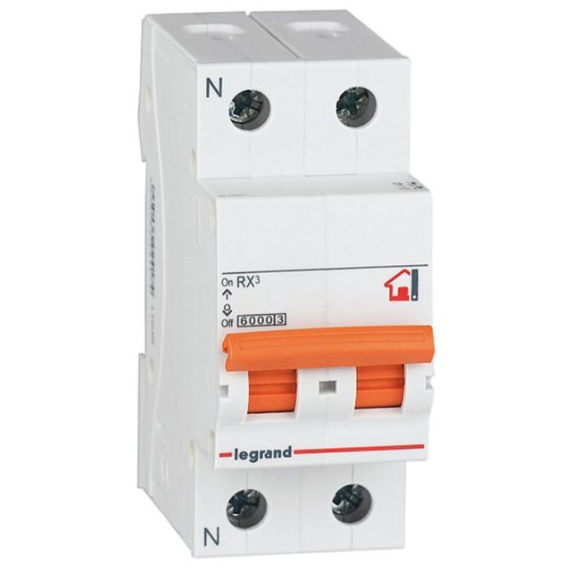 Interruptor automático magnetotérmico 1 + N 20A (Legrand 402416)